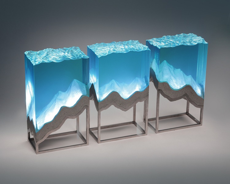 Flytglas blå skulptur betong havsbotten
