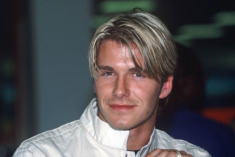 david beckham frisyr 90 -talets blonda höjdpunkter gardinerat hår