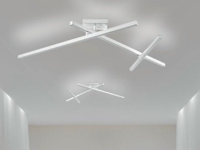 minimalistisk-led-ljus-Carmen-panzeri-LED-justerbar-Carmen-Ferrara