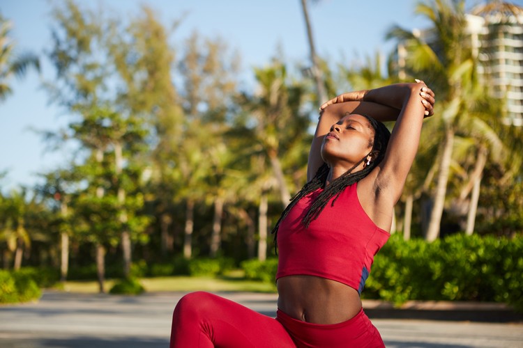 Ryggsträckningsövningar Yoga för ryggvärksfördelar