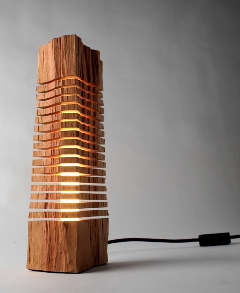 dekoration av trä lampa repa ljus kabel rustik