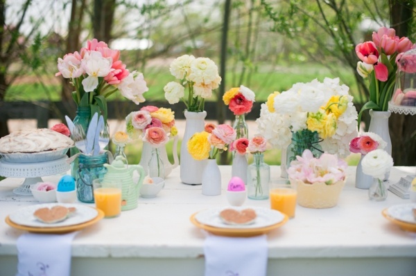 färska blommor vår trädgård bord påsk 2014