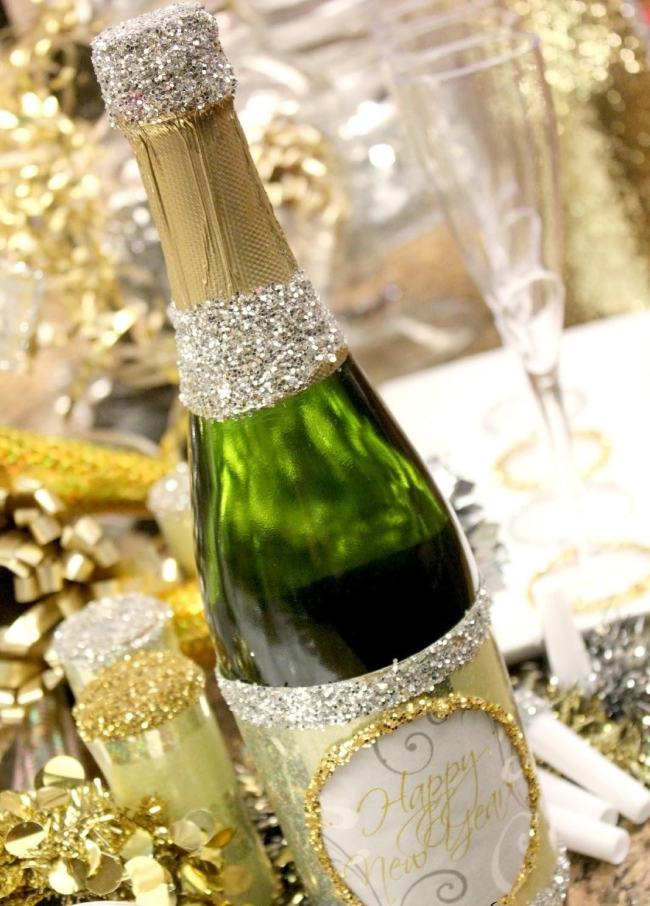 dekoration för nyårsafton champagne flaska dekorera idéer