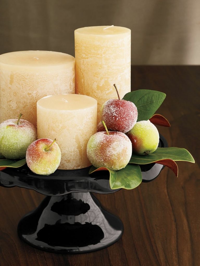 dekoration med naturmaterial äppelglitter vinterljusarrangemang