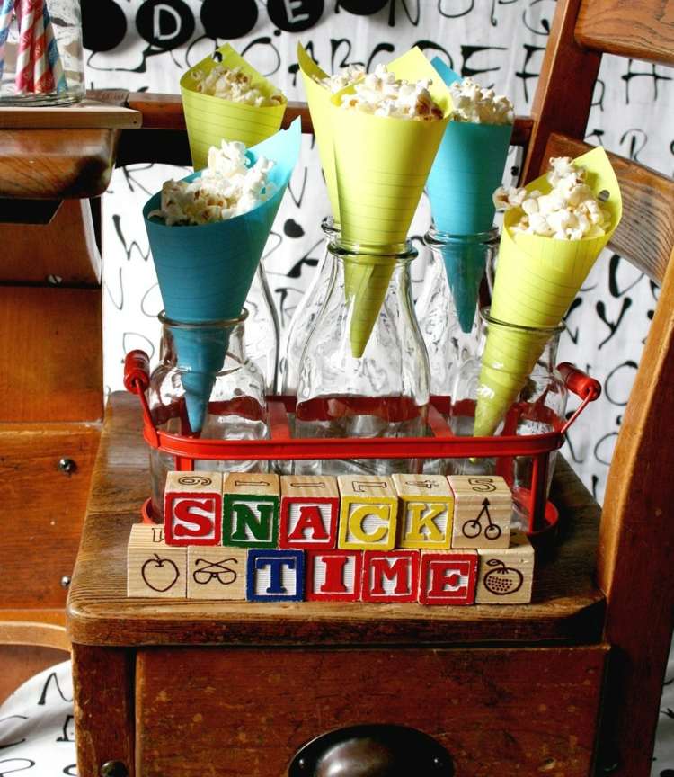 bordsdekoration-skol-skola-väska-popcorn-trä-block-bokstäver-dekoration
