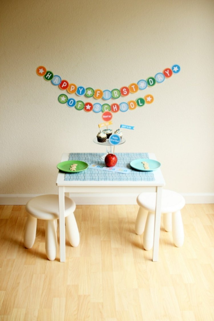 bordsdekoration-skola-grattis-vägg-dekorera-bokstäver