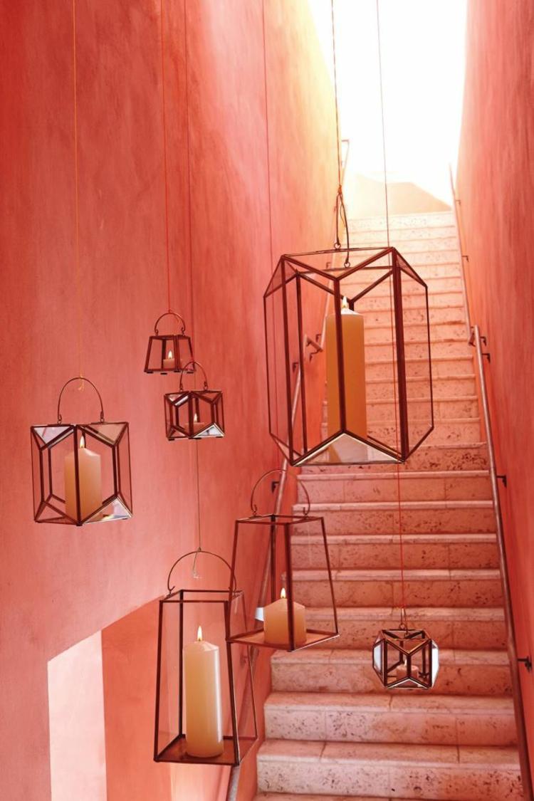 avkoppling deco utomhus lyktor romantik trappor rosa vägg