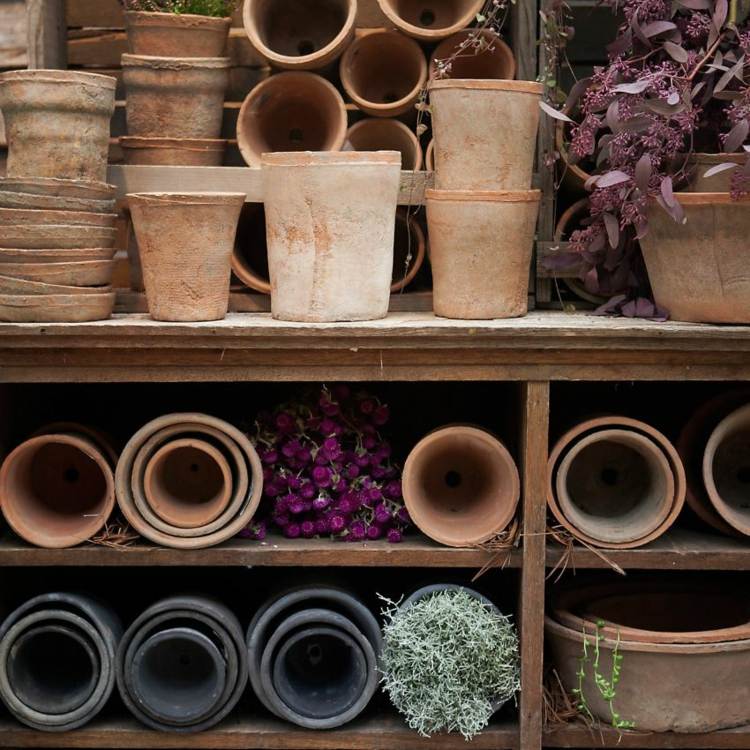 Deco trädgård blomkrukor och krukor avkoppling utomhus