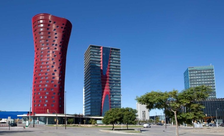 dekonstruktivism-arkitektur-toyo-ito-hotel-porta-fira-barcelona