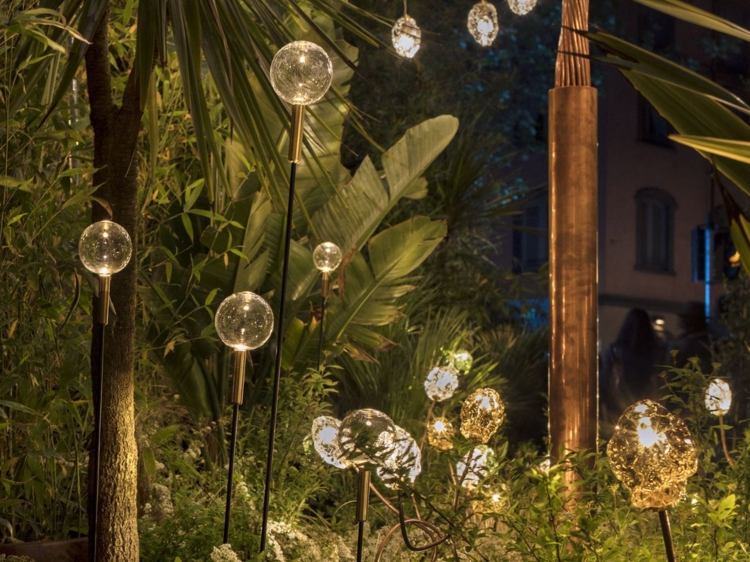 SYPHASFERA Catellani Smith golvlampa med glasboll, atmosfäriskt ljus