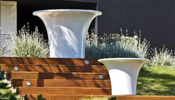 trädgård terrass planters design naoto fukasawa-cone serralunga
