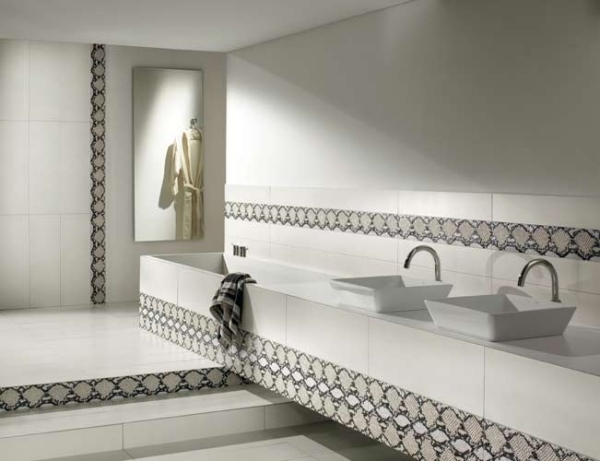 dekorativa badrumsplattor av settecento kobramönster