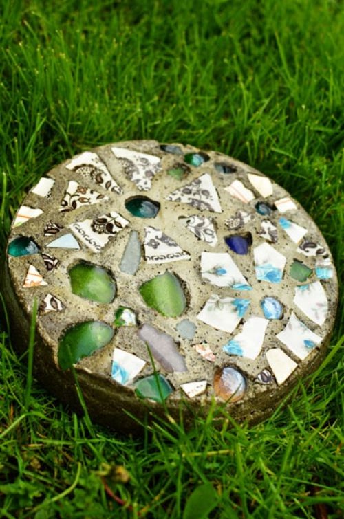 Gör-det-själv-stenar med mosaikfärdig produkt