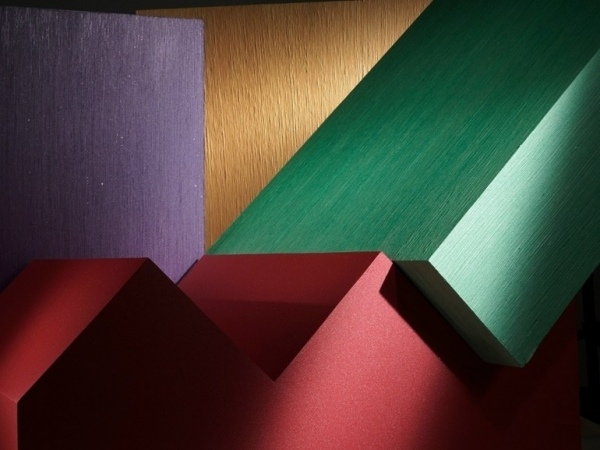 geometriska former vägggips väggdesign kontrasterande färger