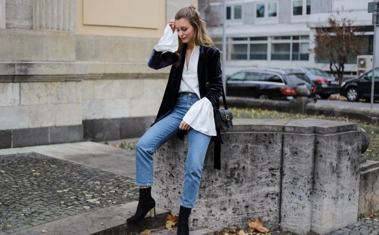 Mamma jeans kombinerar sammet blazer vita skjorta ankelboots nya modetrender kvinnor