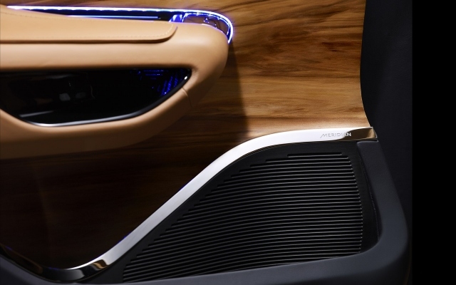 2013 Jaguar X17 innerdörr träbelysning
