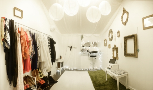 Omklädningsrum-design-dig-med-lyktor