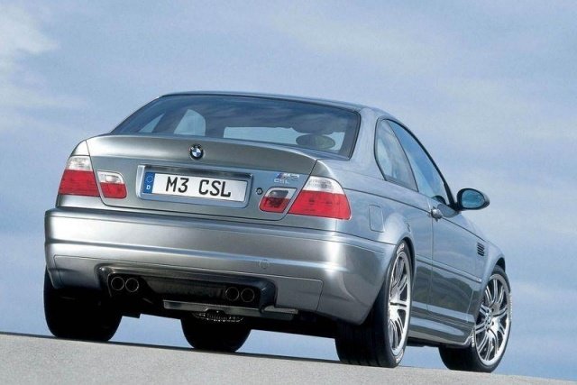 BMW CSL 2004 bak 1