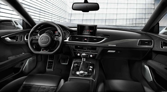 audi-rs7-kontroll-sidobild-interiör