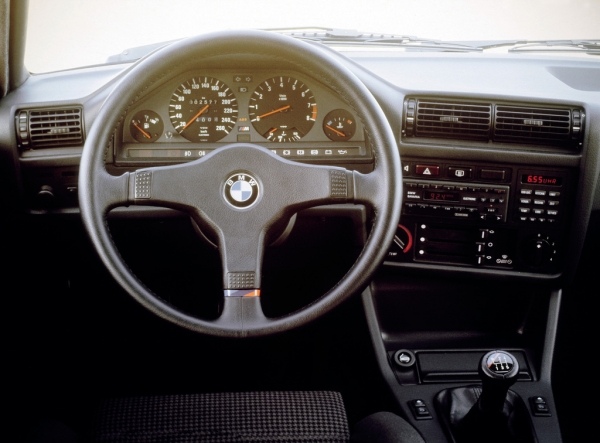 Interiör-Body-BMWM-M3-E30-Coupe