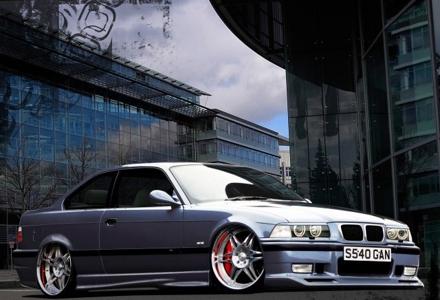 BMW M3 E36 metallgrå två dörrar
