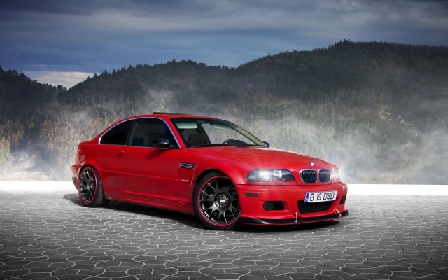 bmw-m3-e46-tapet-röd-foto