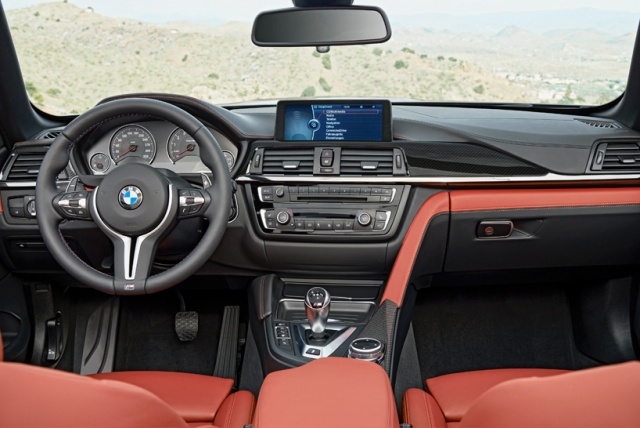 BMW Cabriolet interiör utrustning svart röd färgpalett modern
