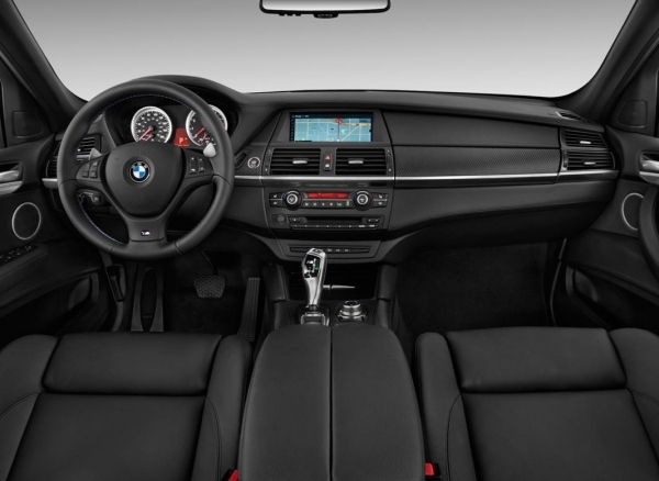BMW X5 och X6 M 2014 interiör2