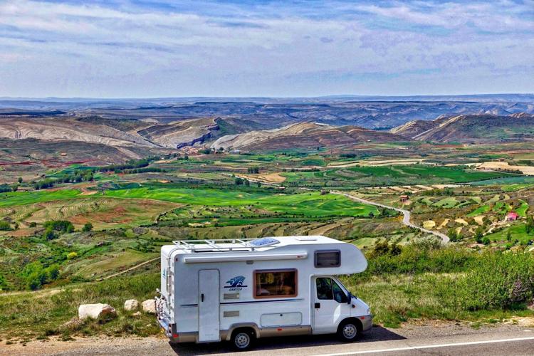 camping-semester-husbil-hyra-mobil-resa-upptäcka