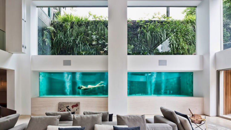 Glas poolväggar visa vardagsrum modernt hus Sao Paolo