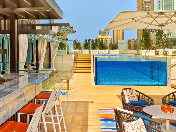 Takterrass poolglasvägg Four Seasons DIFC Dubai