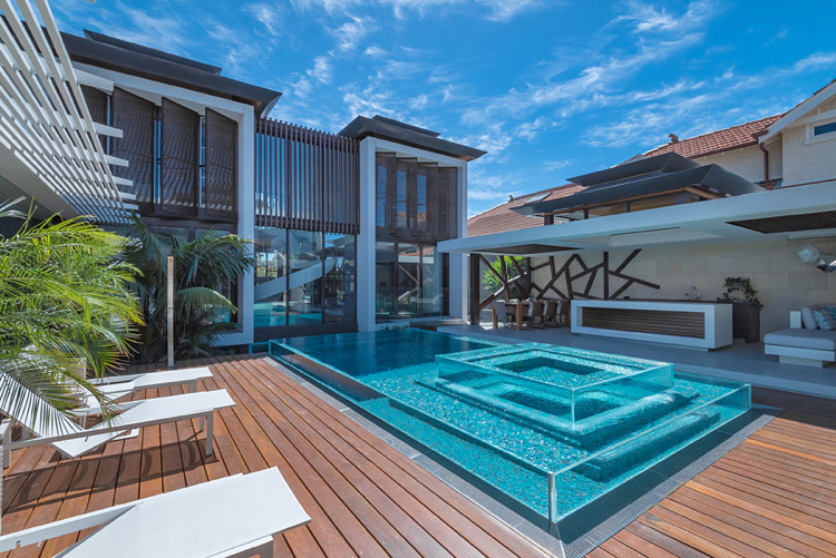 Akrylglas pool över terrassen blå mosaik