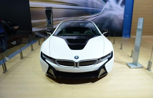 i8 2014 frontdesign perfekt