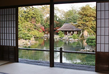 element av japansk trädgårdsdesigndörr