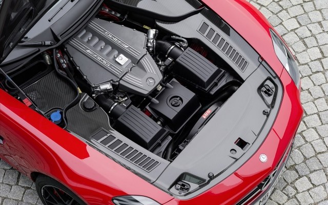 Mercedes Benz SLS AMG GT 2014 motor