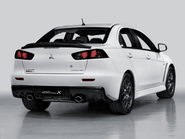 Mitsubishi Lancer Evolution X 2014 övervägande