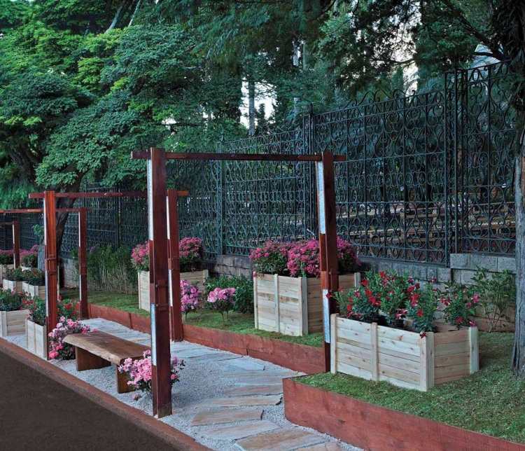 smidesjärn-trädgård-staket-dekorativa-ändamål-trä-upphöjda sängar