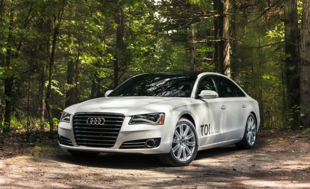 främre bild vit färg toppmärken 2014 Audi