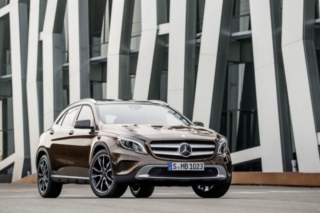 mercedes-gla-2015-GLA-sida-brun