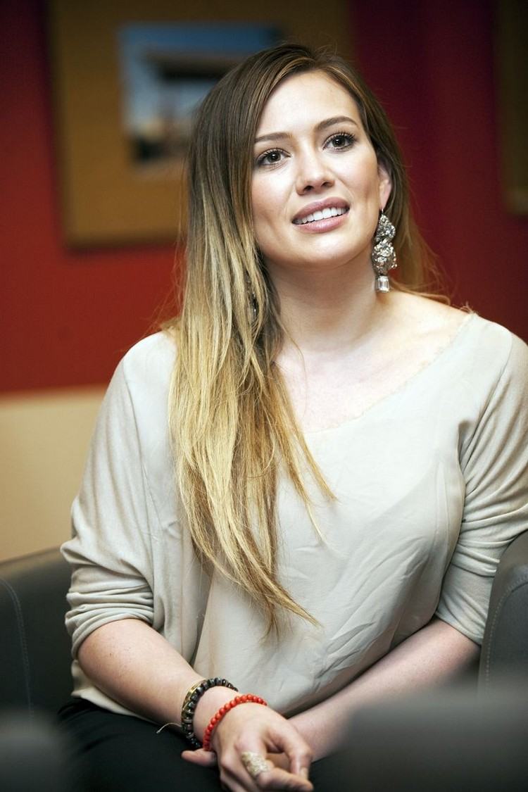 ombre-hair-trend-straight-long-hair-hillary-duff