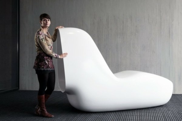 innovativ möbeldesign - säng och fåtölj
