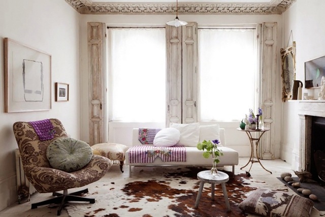 Shabby Chic möbler stil vardagsrum kohudsmatta
