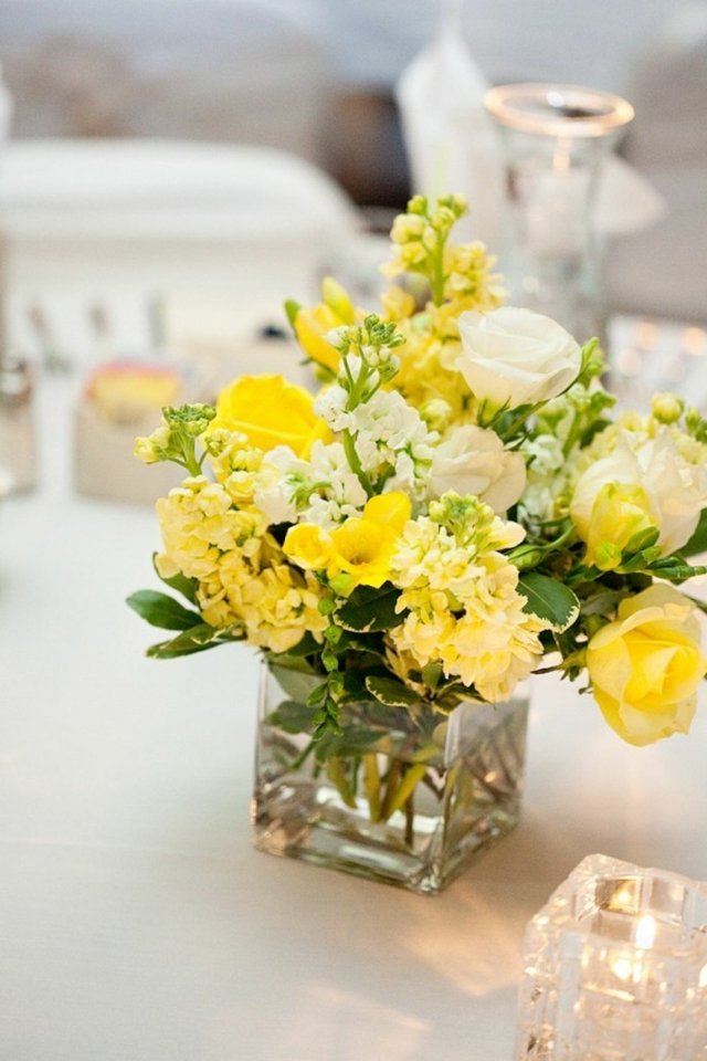 bukett bröllop design idéer gul glas vas