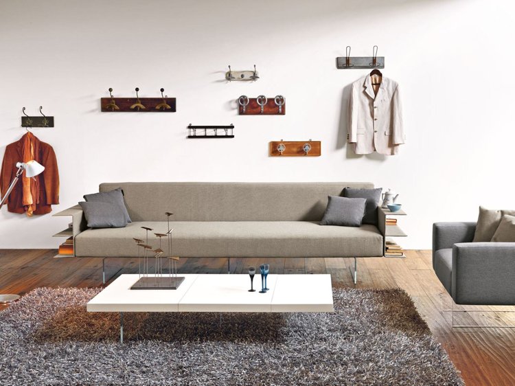design-soffa-vardagsrum-minimalistisk-grå-luft