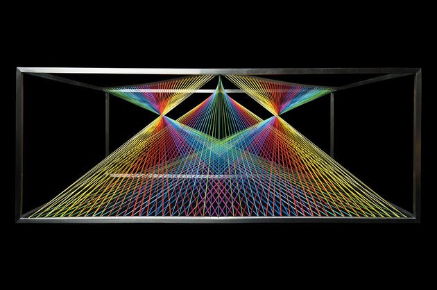 designer soffbord glas prisma maurie novak ljus spektrum färgglada