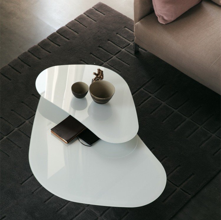 vit designer soffbord oregelbunden form två nivåer