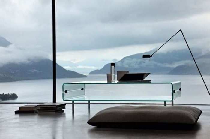 minimalistisk-soffbord-glas-metall-ben-förvaringsutrymme-C & C-FIAM