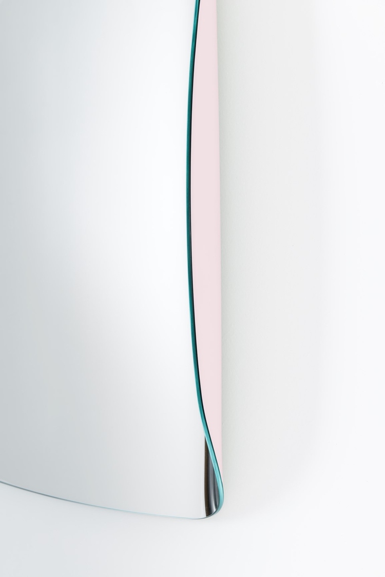 Designer spegel Philippe Starck detaljer lätt vridna ändar