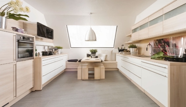 ljus trämaterial modern köksdesign av nolte
