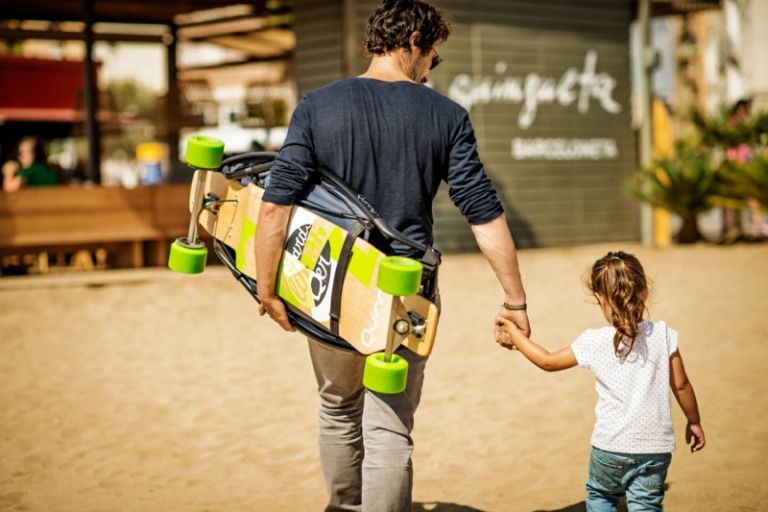 designer barnvagn longboard idé hopfällbar far dotter